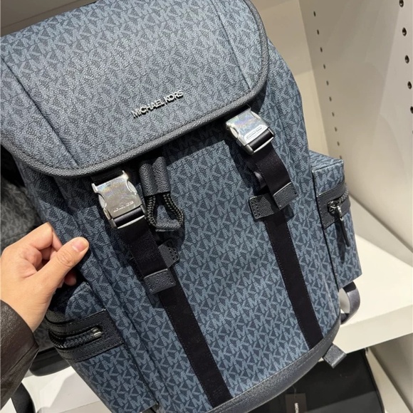 MICHAEL KORS MENS Cooper Logo Backpack In ADMRL/PLBLUE NWT - Picture 4 of 4